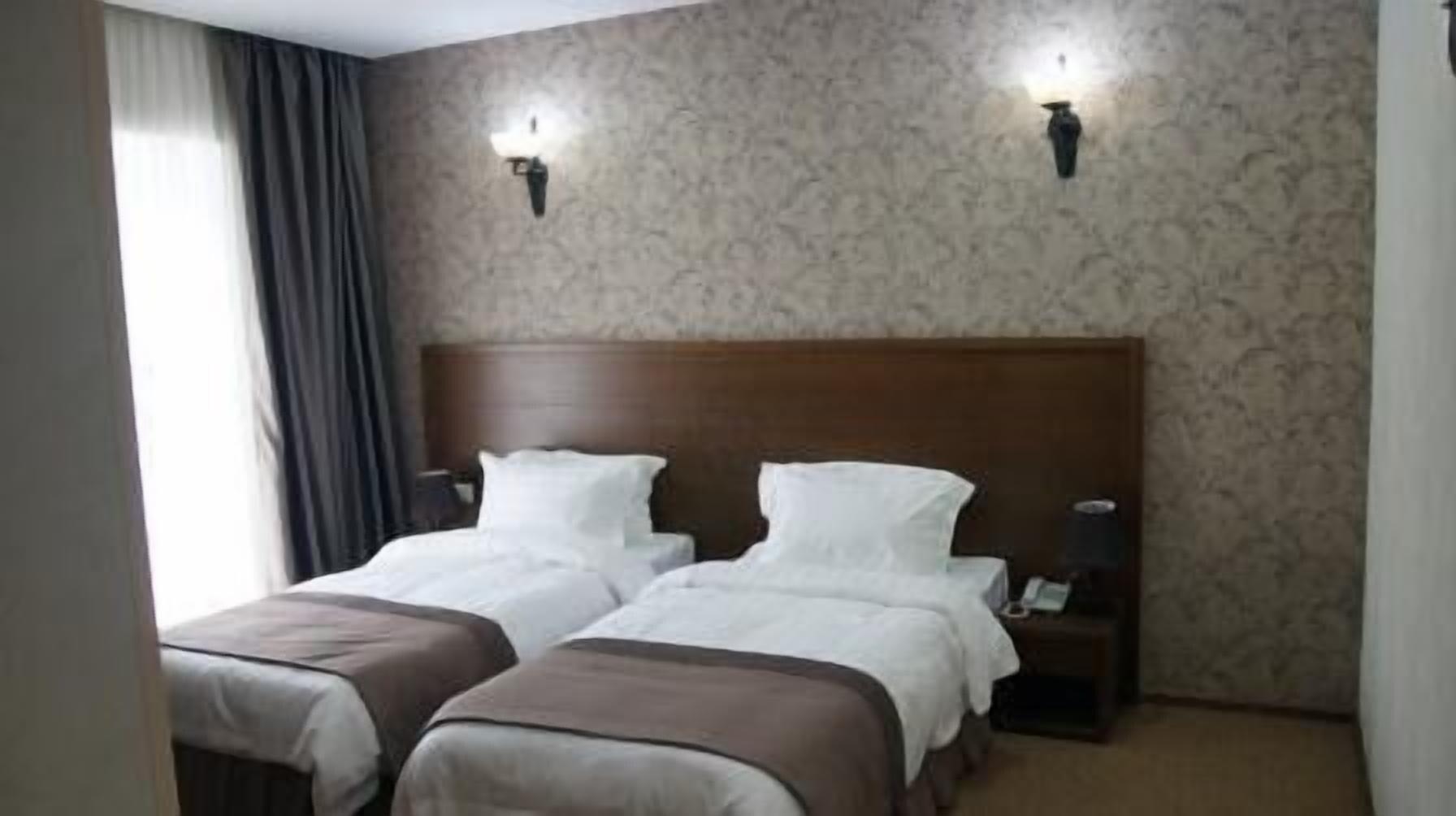 Old Metekhi Hotel ティビリシ エクステリア 写真