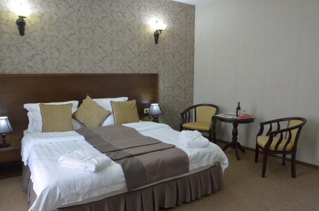 Old Metekhi Hotel ティビリシ エクステリア 写真