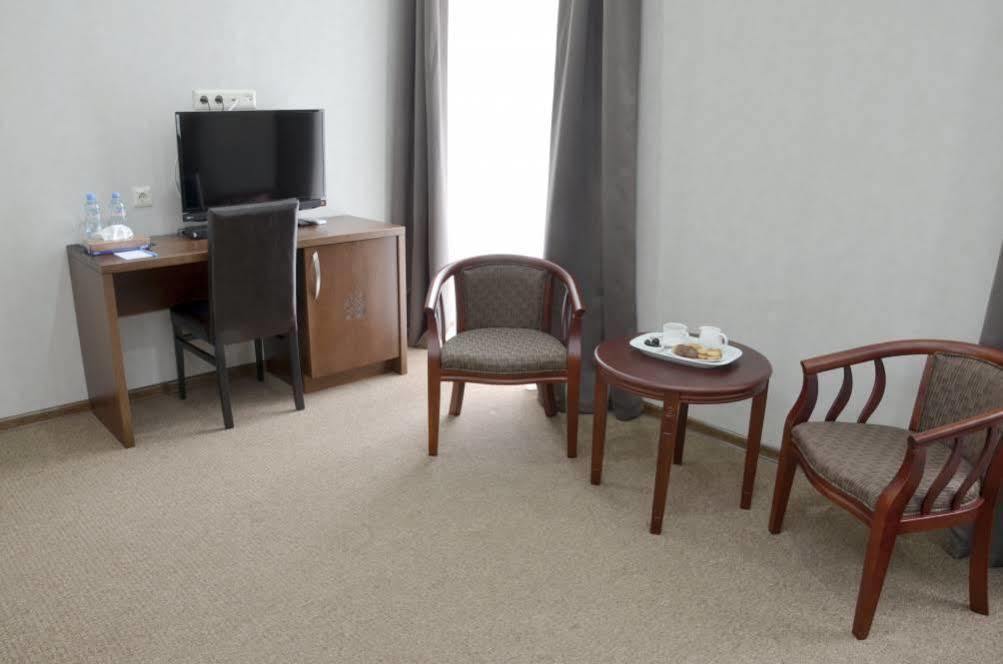 Old Metekhi Hotel ティビリシ エクステリア 写真